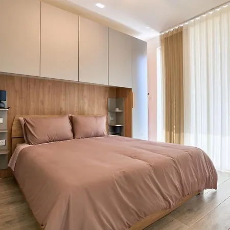 דירה Highly Finished